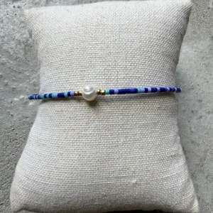 Andcopenhagen Jewelry - Holly Armbånd - Blå, tyrkis, Perle & Guld